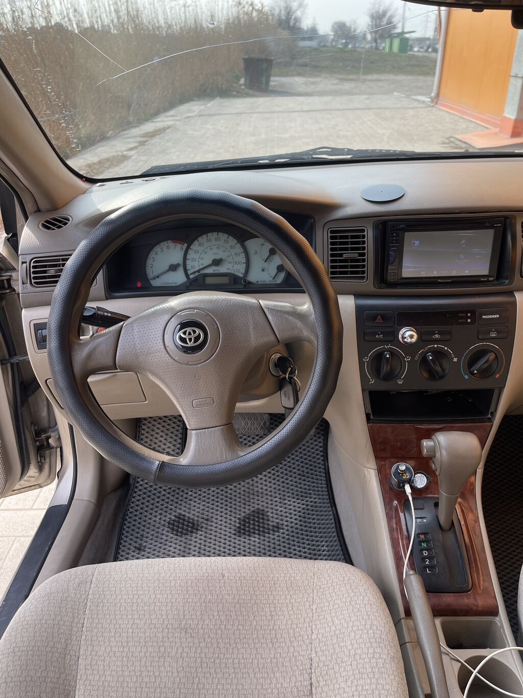 Toyota Corolla: 2004 г., 1.8 л, Автомат, Бензин, Седан: фото 8