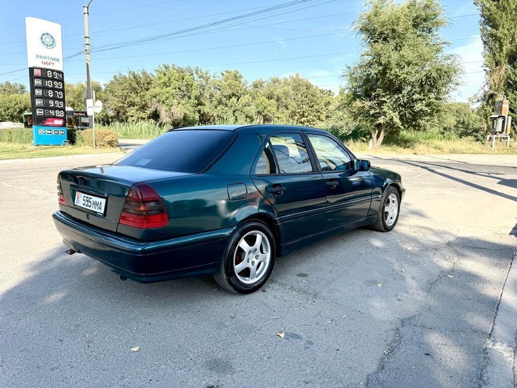 Mercedes-Benz C-Class: 1998 г., 2 л, Автомат, Газ, Седан: фото 5