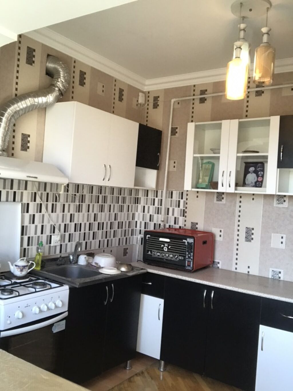 Bakı, Yasamal, 3 otaqlı, Köhnə tikili, m. Elmlər Akademiyası, 65 kv. m