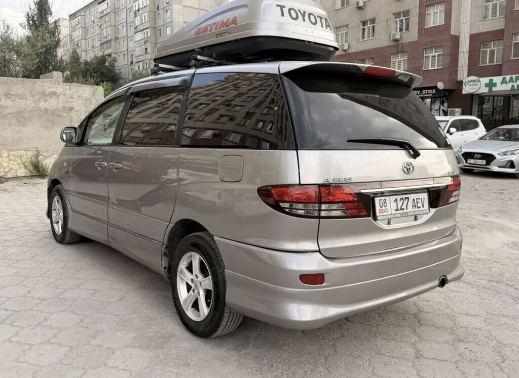 Toyota Estima: 2004 г., 2.4 л, Автомат, Газ, Минивэн: фото 3