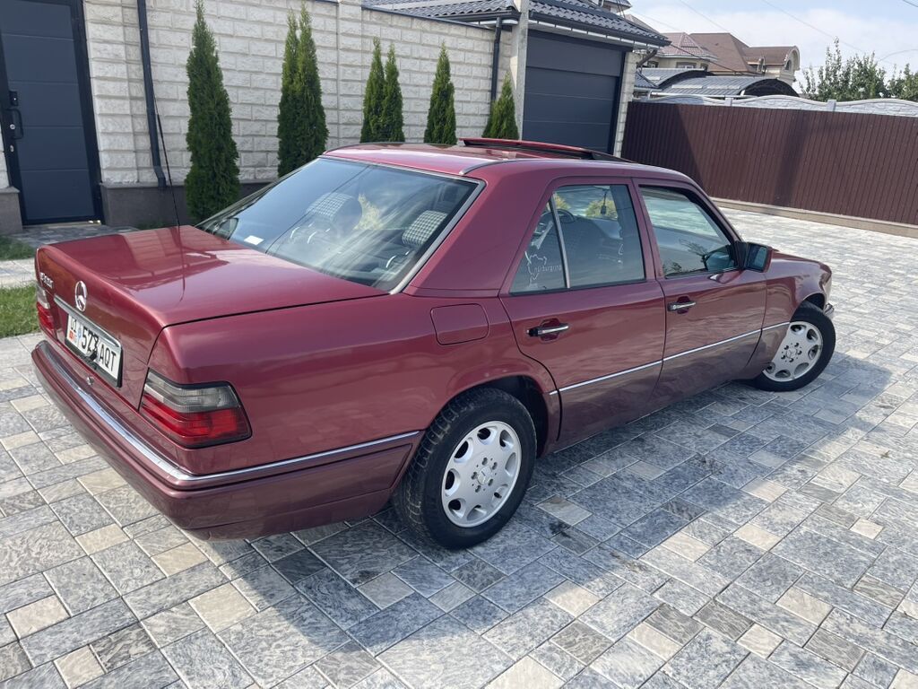 Mercedes-Benz W124: 1994 г., 3.2 л, Автомат, Бензин, Седан: фото 4