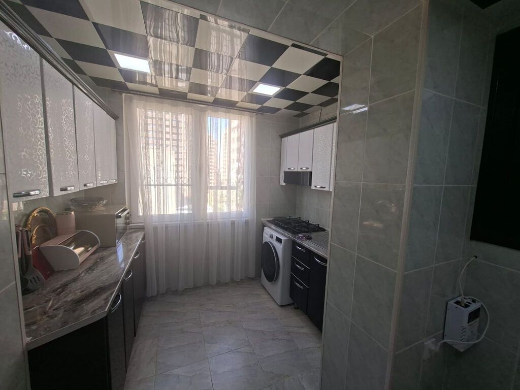 Bakı, 3 otaqlı, Köhnə tikili, 75 kv. m