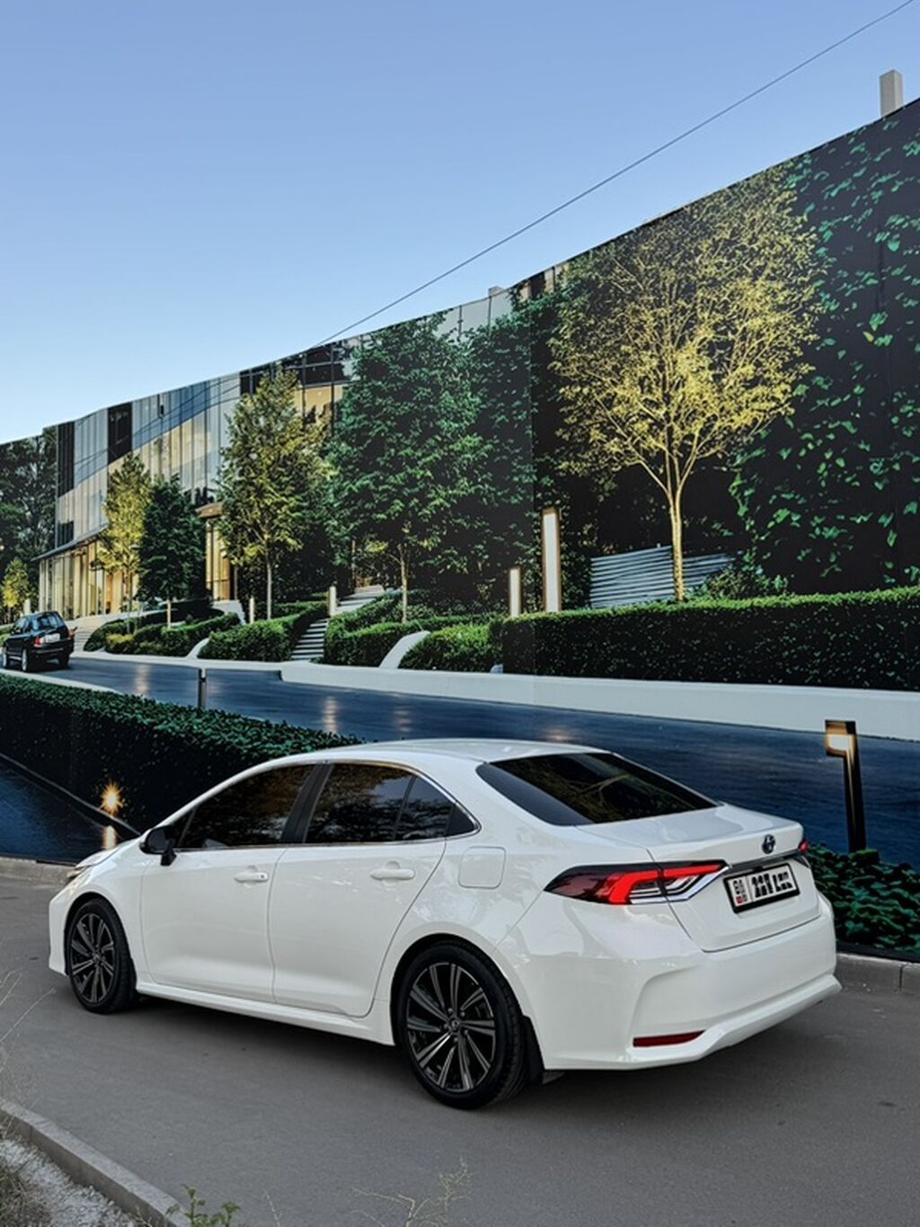 Toyota Corolla: 2019 г., 1.8 л, Автомат, Бензин, Седан: фото 3
