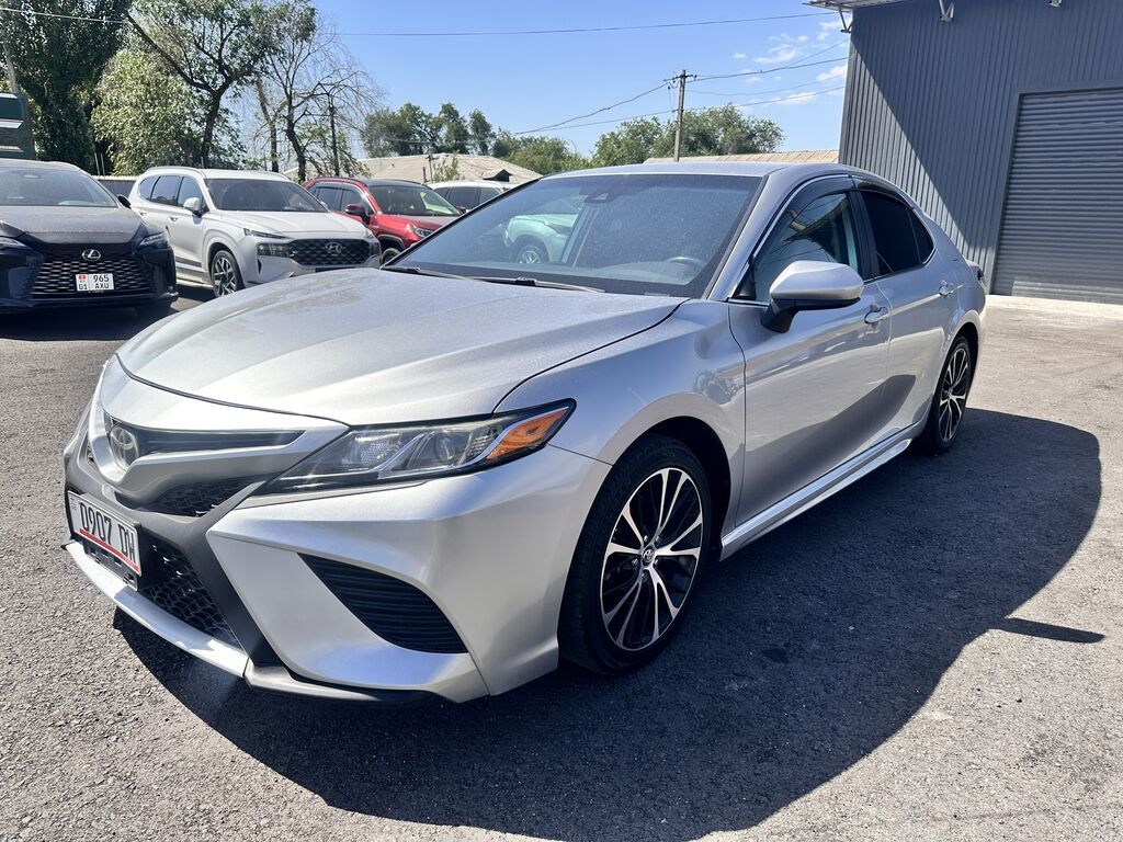 Toyota Camry: 2019 г., 2.5 л, Автомат, Бензин, Седан: фото 2