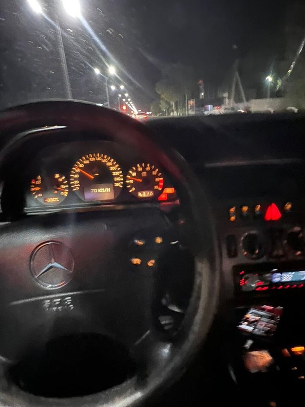 Mercedes-Benz E-Class: 2002 г., 3.2 л, Автомат, Газ, Седан: фото 4