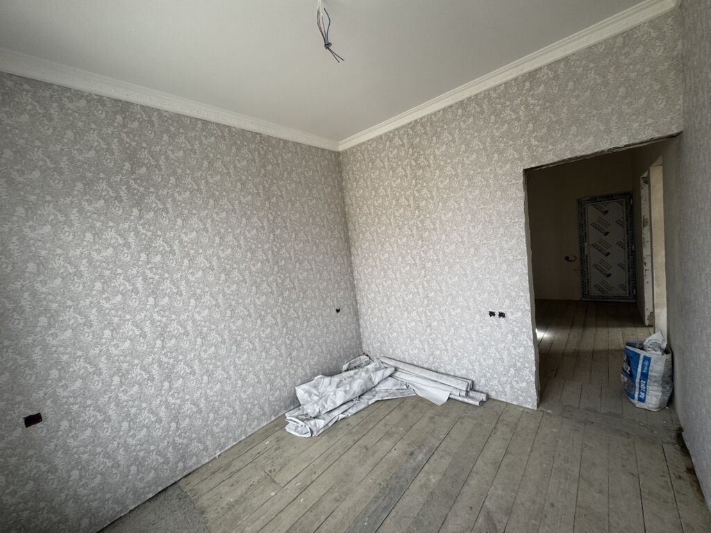 4 otaqlı, 130 kv. m, Yeni təmirli
