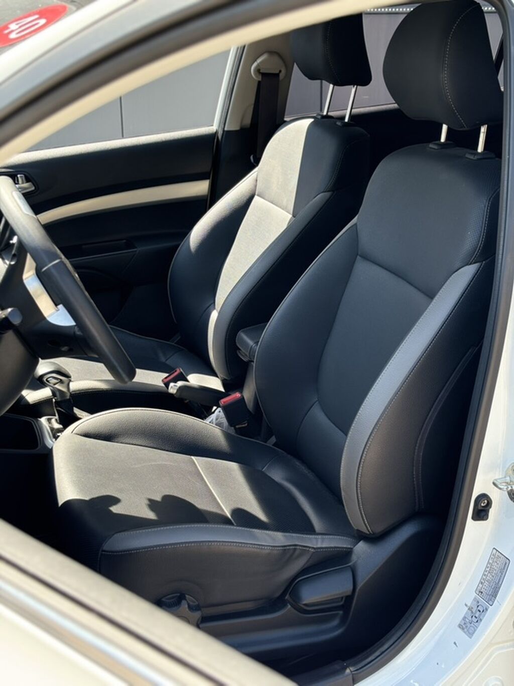 Kia Stonic: 2019 г., 1.4 л, Автомат, Бензин, Кроссовер: фото 4