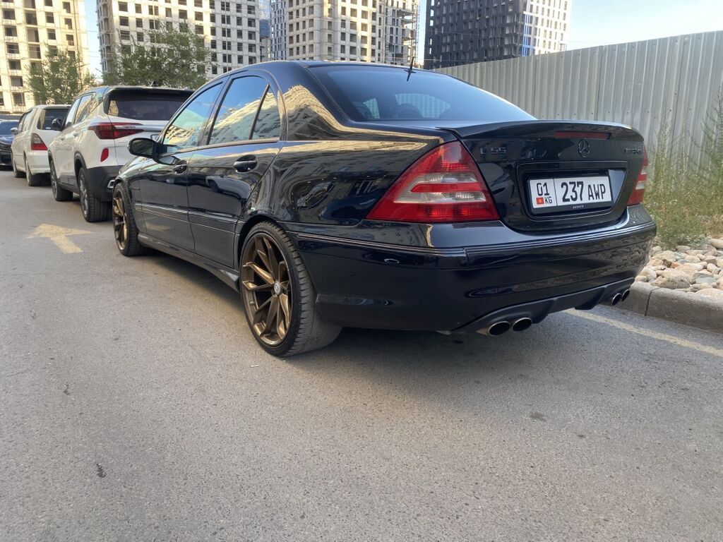 Mercedes-Benz C-Class: 2004 г., 5.5 л, Автомат, Бензин, Седан: фото 3