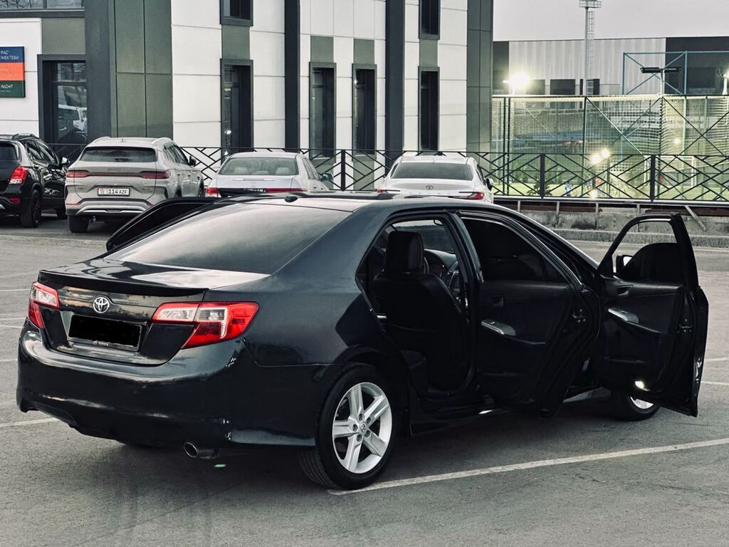 Toyota Camry: 2012 г., 2.5 л, Автомат, Бензин, Седан: фото 5