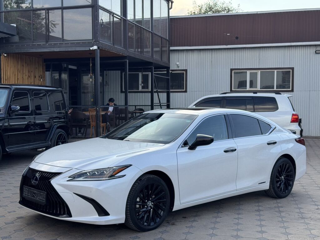Lexus ES: 2020 г., 2.5 л, Вариатор, Гибрид, Седан: фото 2