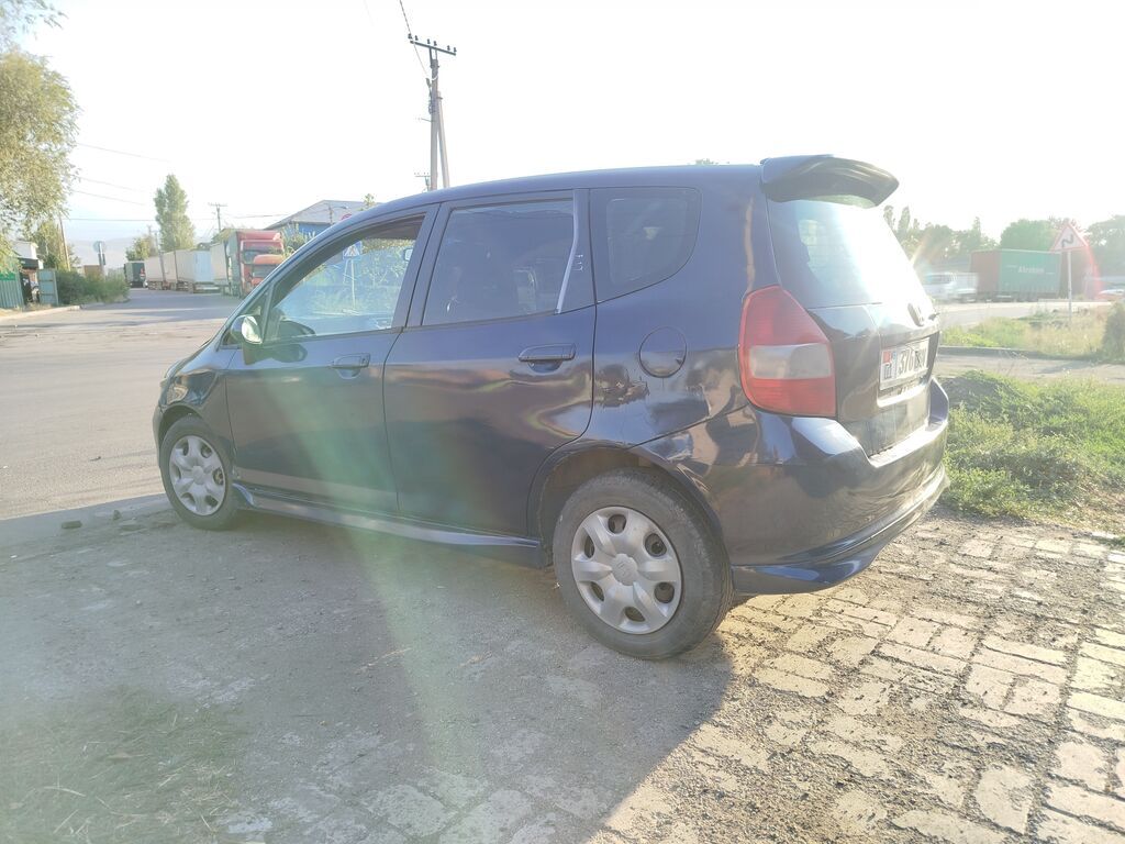 Honda Fit: 2002 г., 1.3 л, Вариатор, Бензин, Хэтчбэк: фото 4