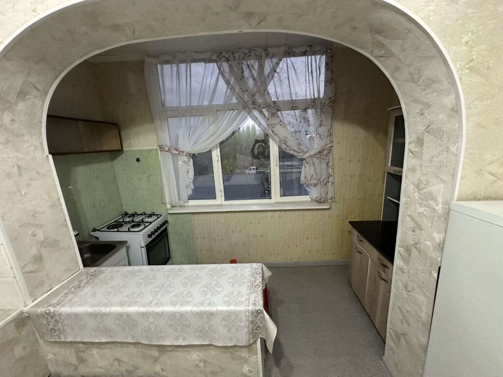 1 комната, 38 м², Малосемейка, 4 этаж: фото 3