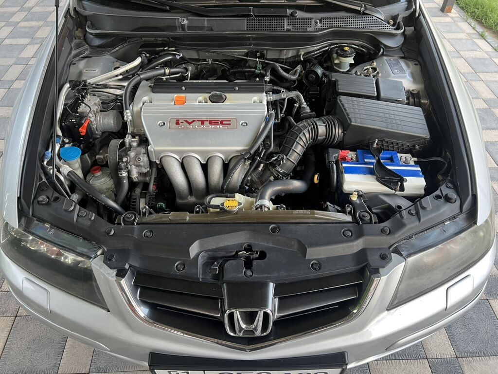 Honda Accord: 2004 г., 2.4 л, Автомат, Бензин, Седан: фото 4