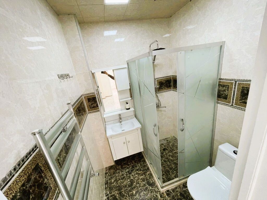 Qaraçuxur qəs., 3 otaqlı, Yeni tikili, 85 kv. m