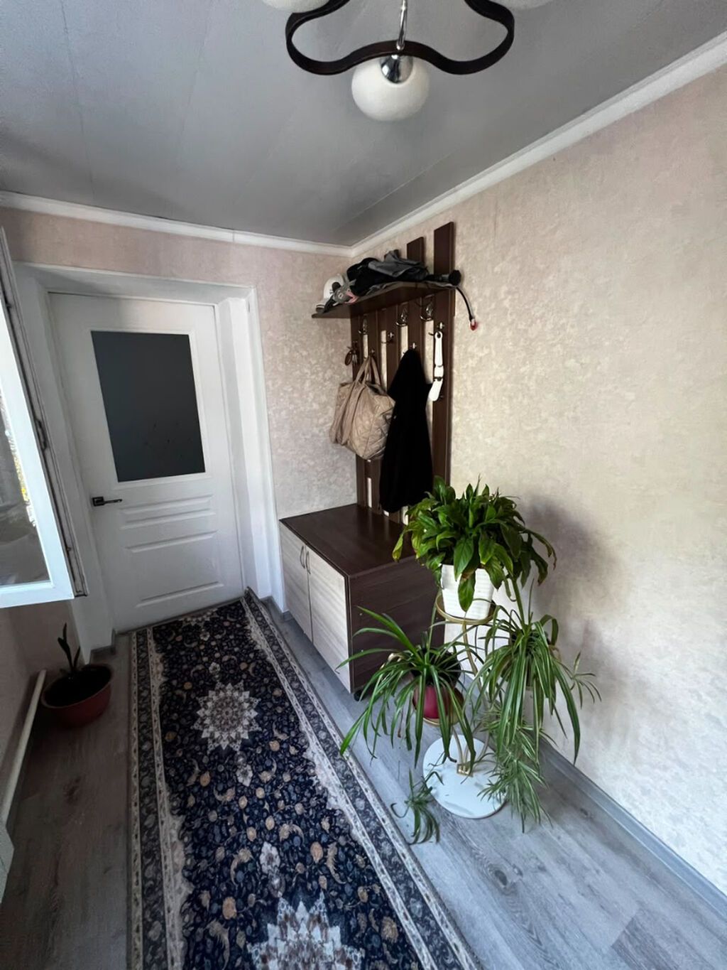 В продаже одноэтажный жилой дом с хорошим ремонтом. Локация - ж/м: фото 3