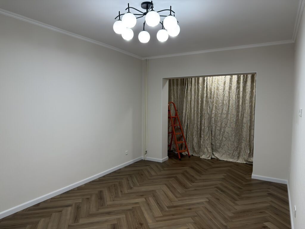 3 комнаты, 92 м², Таш-Рабат ТРЦ 106 серия, 5 этаж, Евроремонт: фото 3