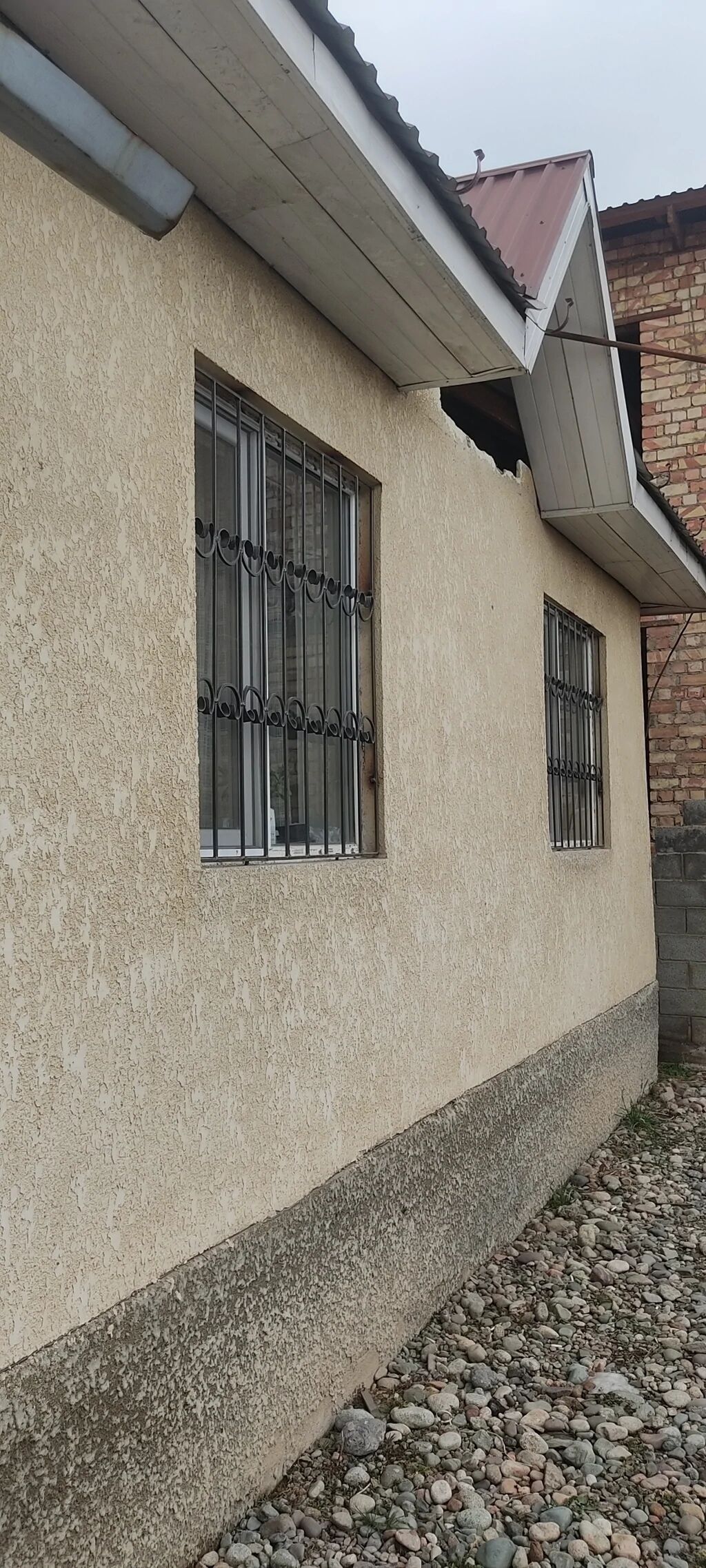 Продаю полноценный 3х комнатный дом (зал, 2 спальни, кухня просторная