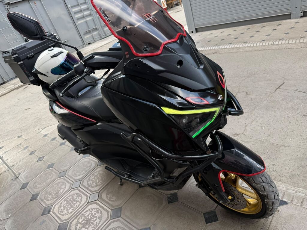 Z MAX 180куб состояние все идеал только по пластику чуть чуть вложения: фото 5