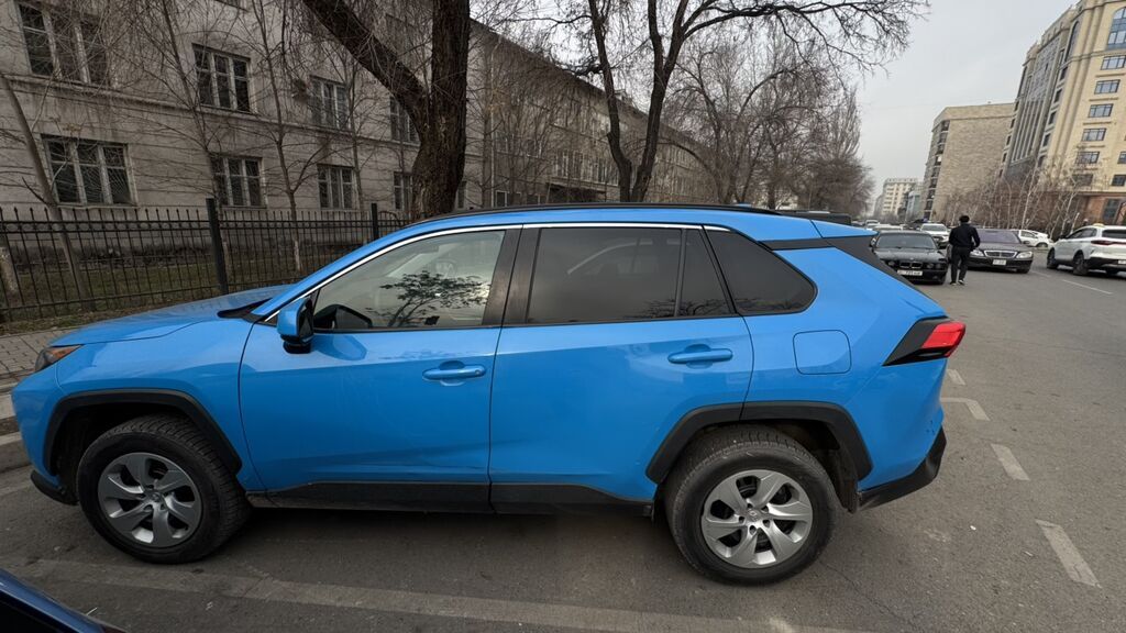 Toyota RAV4: 2020 г., 2.5 л, Автомат, Бензин, Кроссовер: фото 6
