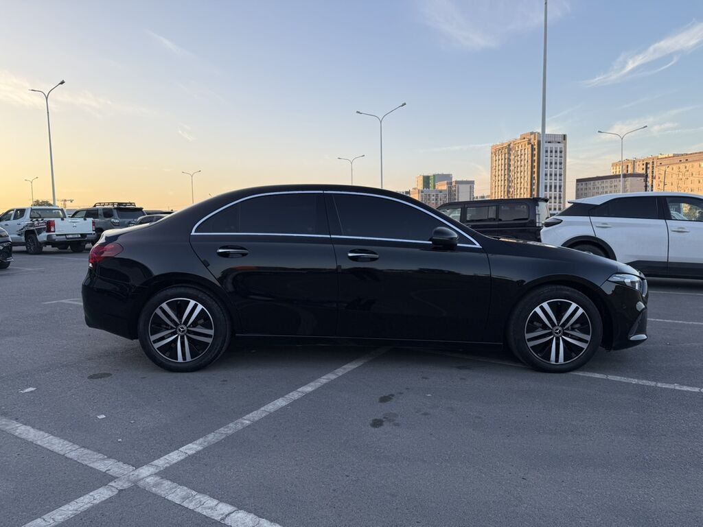 Mercedes-Benz A-Class: 2021 г., 2 л, Автомат, Бензин, Седан: фото 4