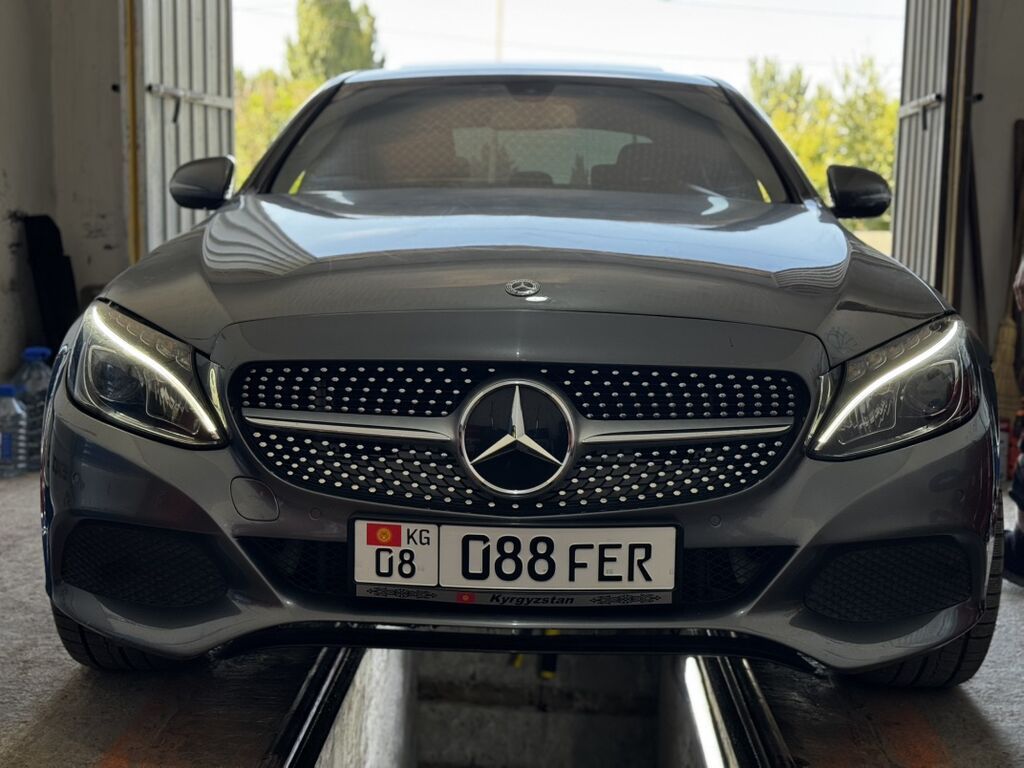 Mercedes-Benz C-Class