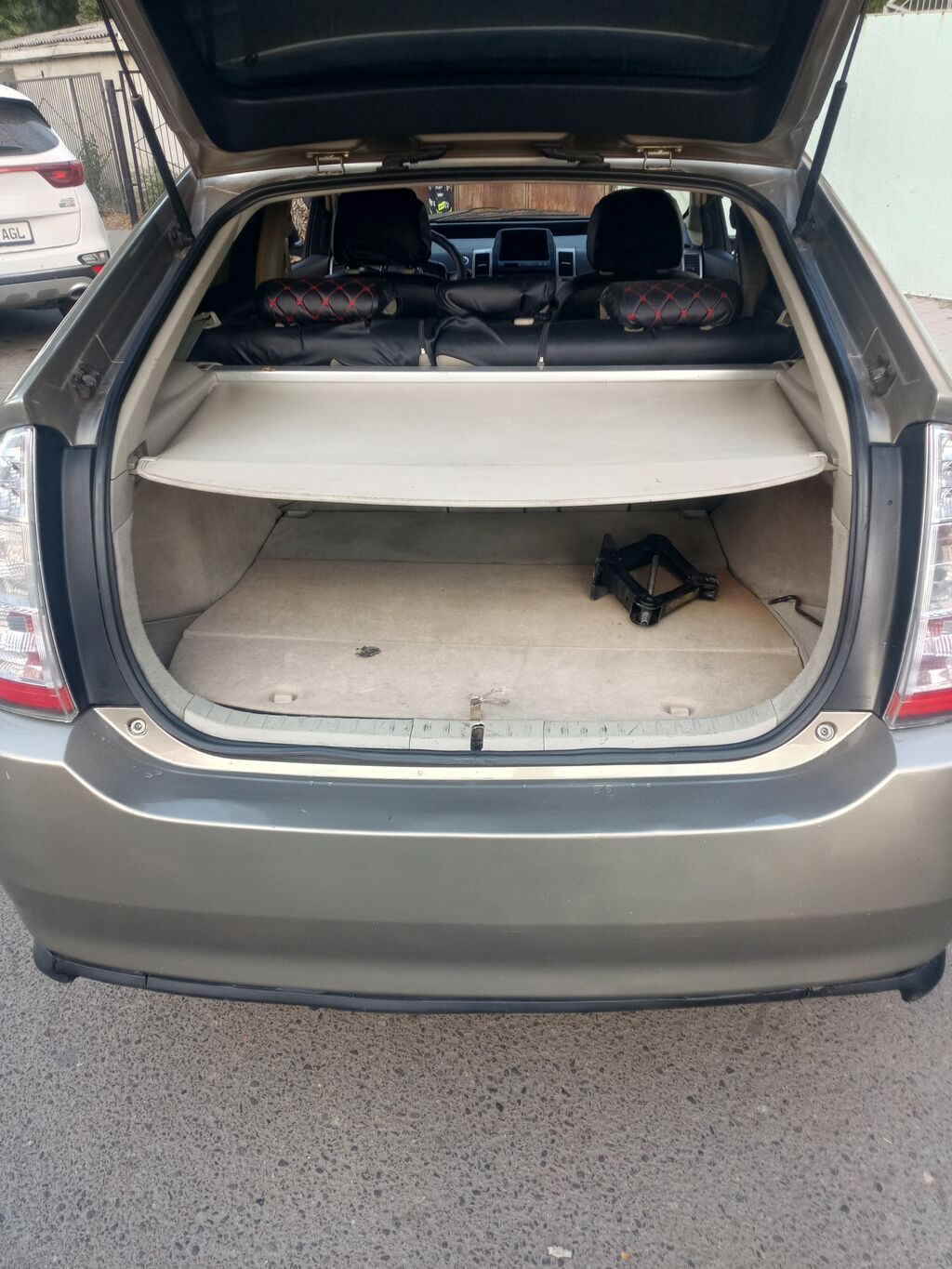 Toyota Prius: 2005 г., 1.5 л, Автомат, Гибрид, Хэтчбэк: фото 5