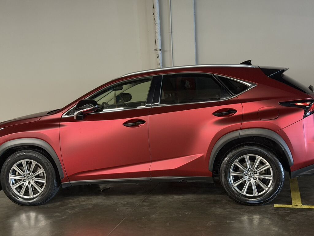 Lexus NX: 2018 г., 2 л, Автомат, Бензин, Кроссовер: фото 4