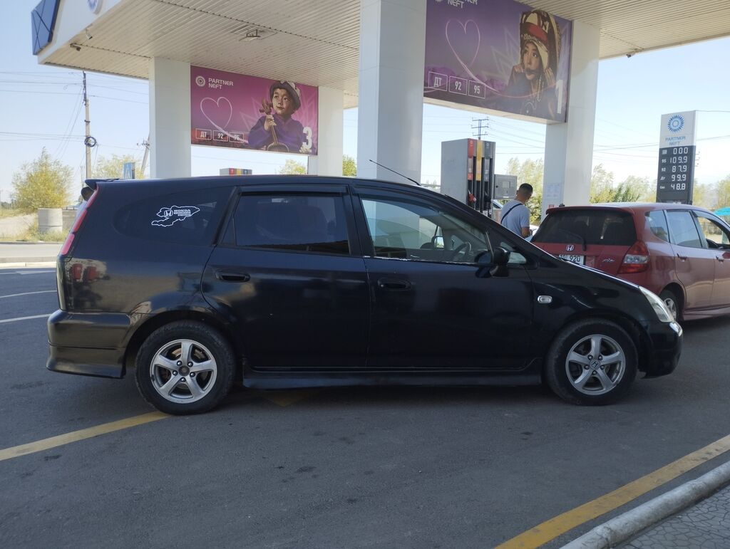 Honda Stream: 2002 г., 2 л, Автомат, Бензин, Универсал: фото 2