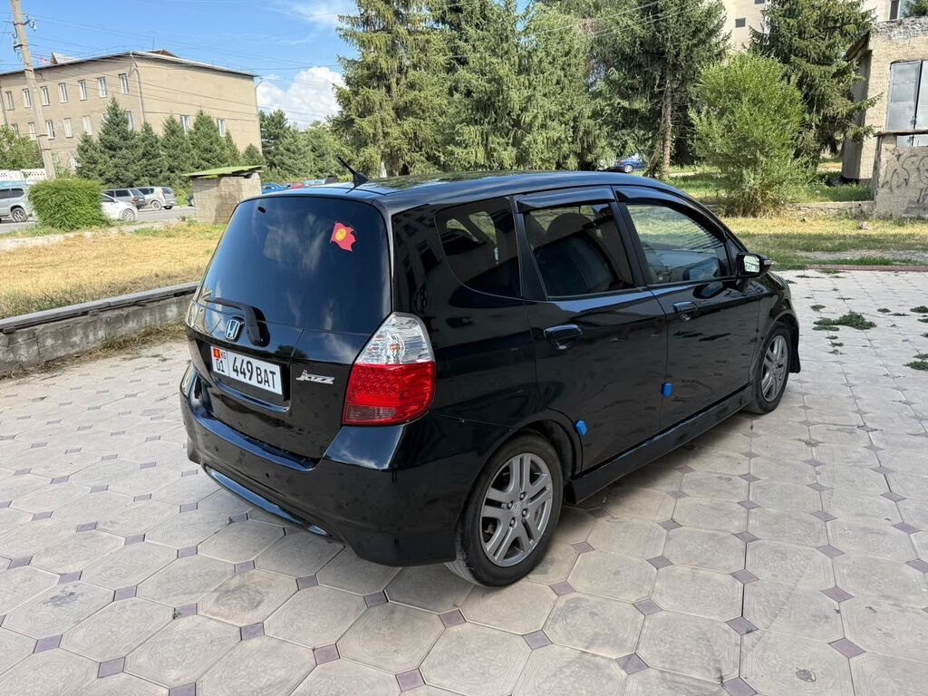 Honda Jazz: 2008 г., 1.3 л, Автомат, Бензин, Хэтчбэк: фото 4