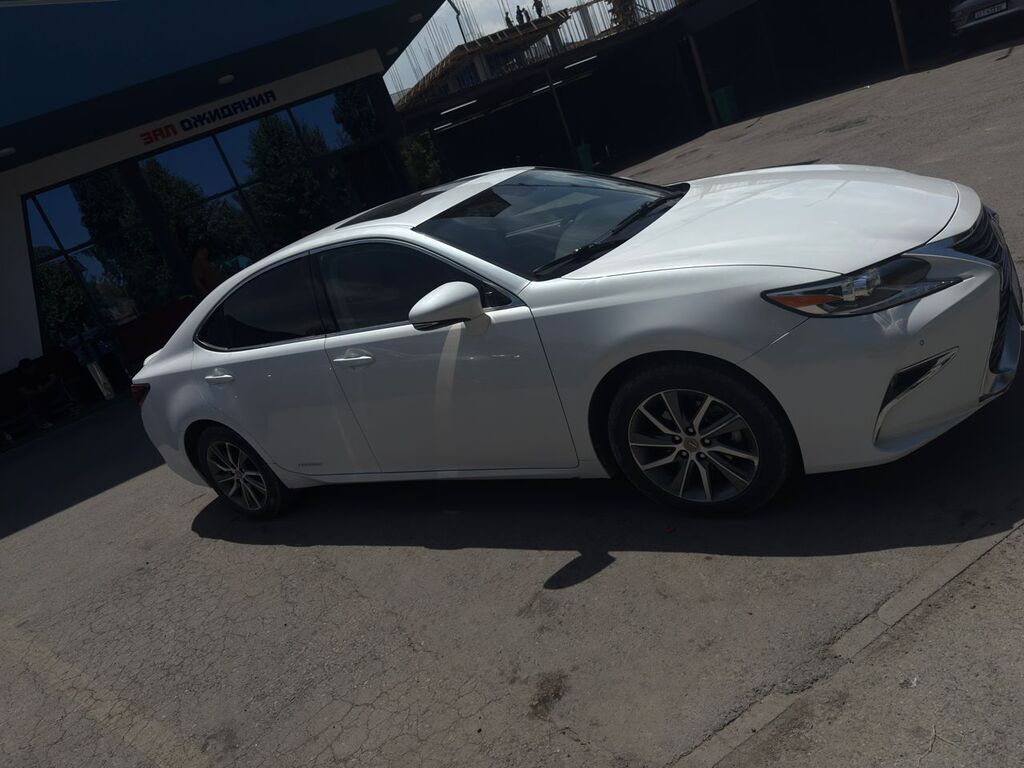 Lexus ES: 2016 г., 2.5 л, Автомат, Гибрид, Седан: фото 3
