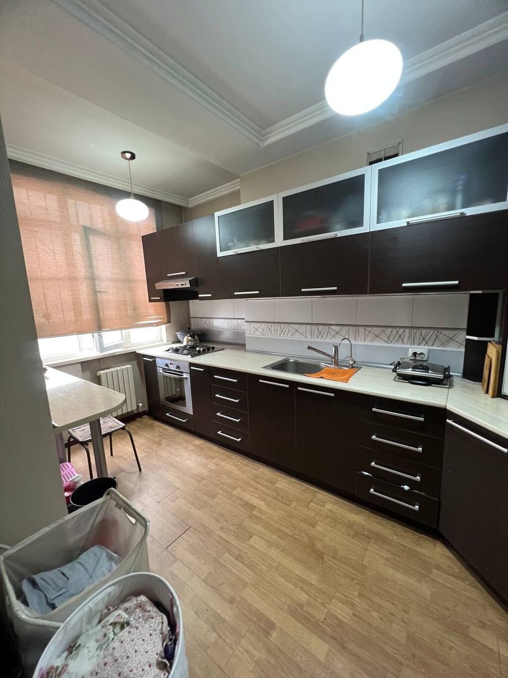 3 комнаты, 120 м², Элитка, 2 этаж, Старый ремонт
