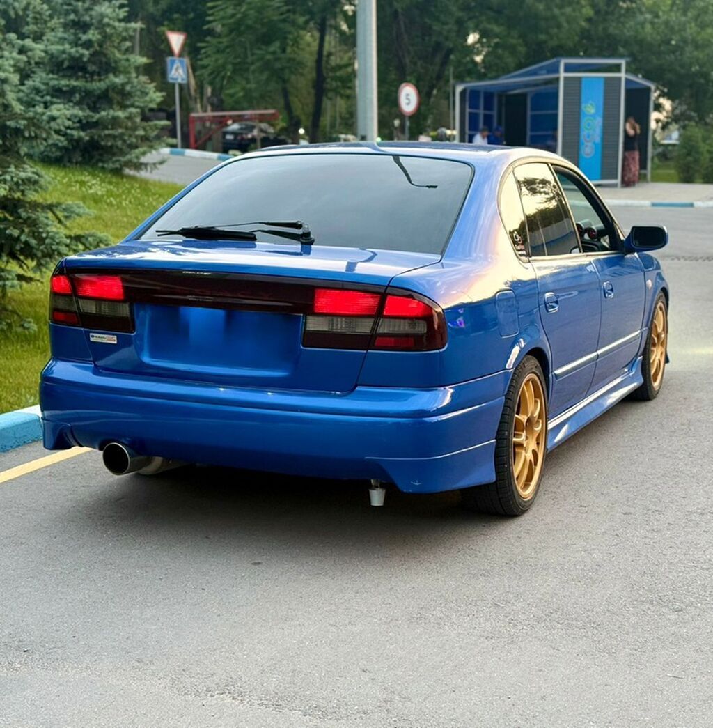 Subaru Legacy: 2003 г., 2.5 л, Механика, Бензин, Седан: фото 4