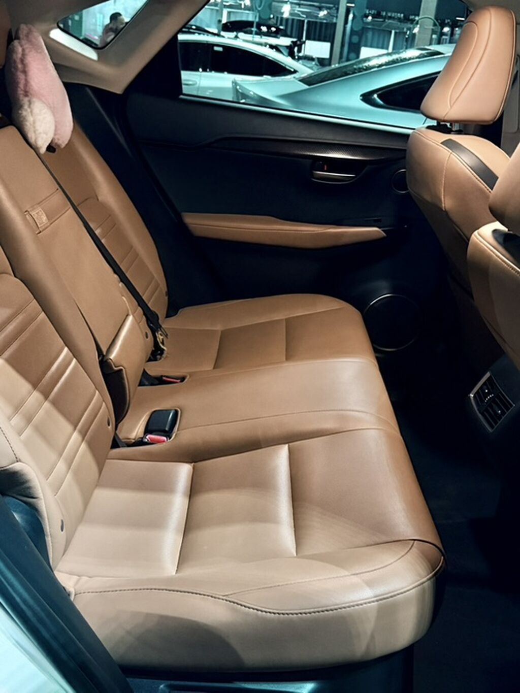 Lexus NX: 2017 г., 2 л, Автомат, Бензин, Кроссовер: фото 8