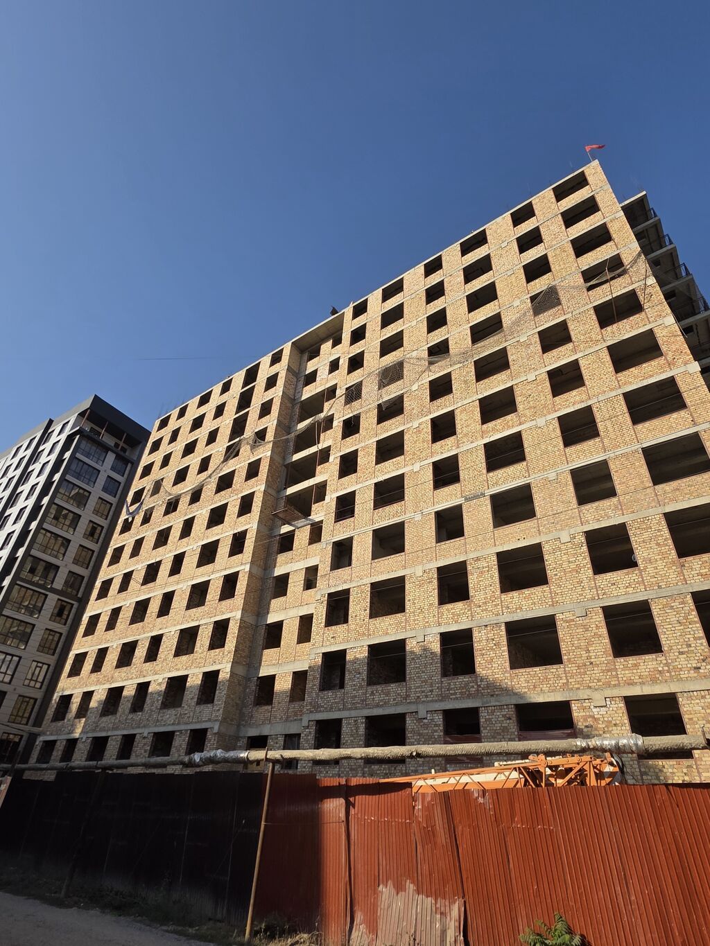 2 комнаты, 68 м², Таатан ТЦ, Элитка, 9 этаж, ПСО (под самоотделку): фото 1