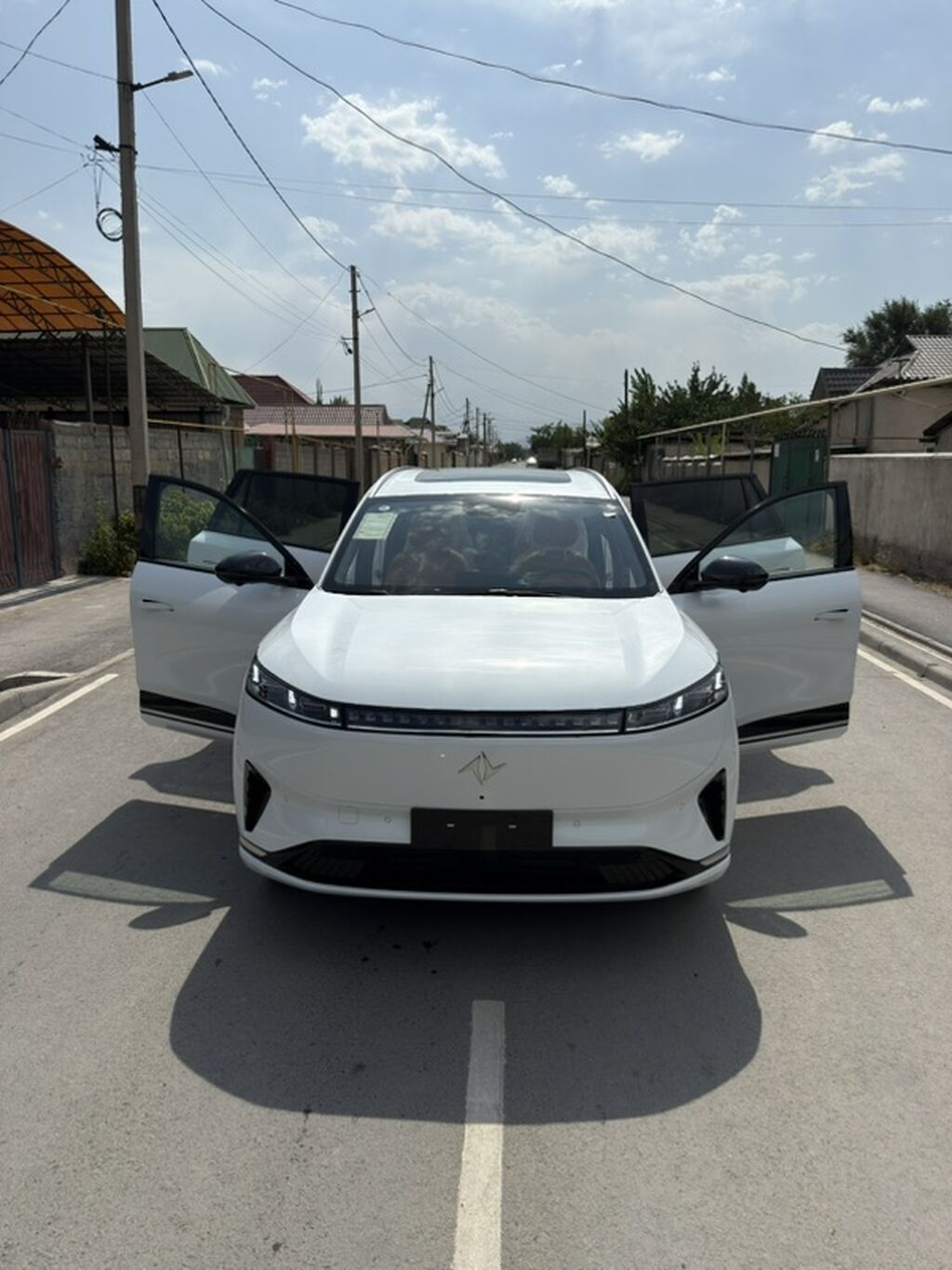 Lixiang L7: 2026 г., 1.5 л, Автомат, Электромобиль, Кроссовер: фото 4