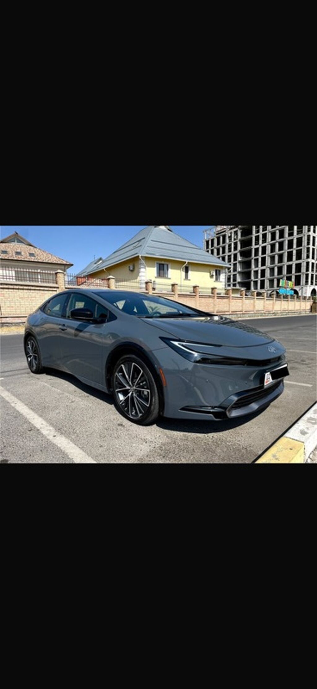 Toyota Prius: 2023 г., 2 л, Гибрид, Хэтчбэк: фото 1