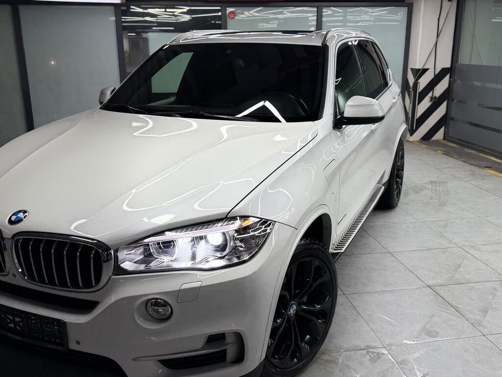 BMW X5: 2022 г., 2 л, Автомат, Электромобиль, Кроссовер: фото 2
