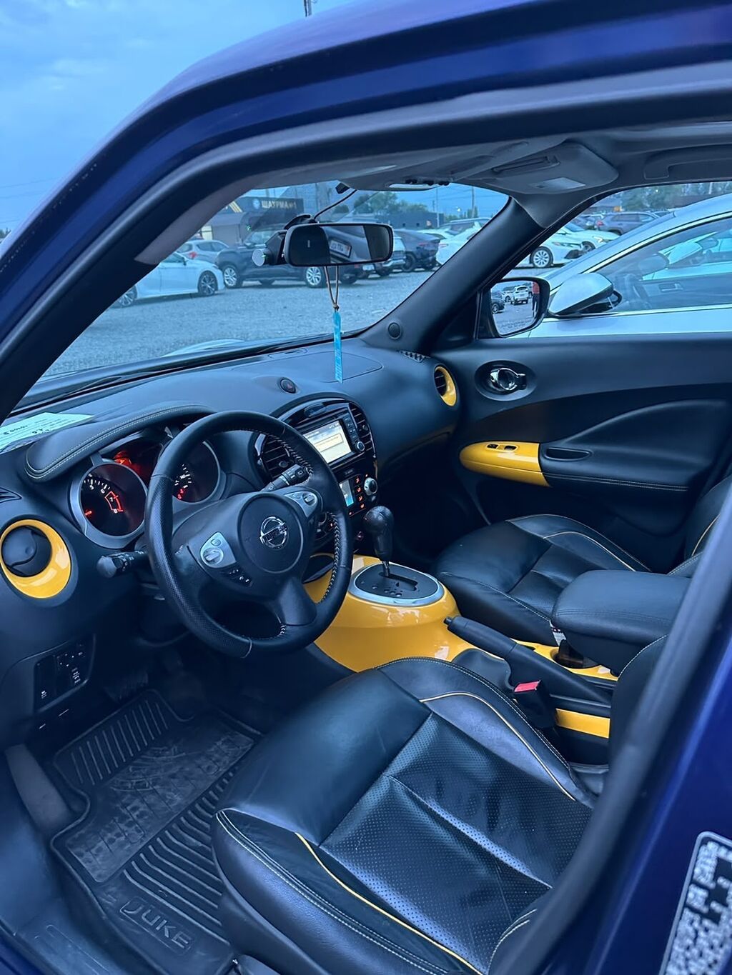 Nissan Juke: 2015 г., 1.5 л, Автомат, Бензин, Кроссовер: фото 6