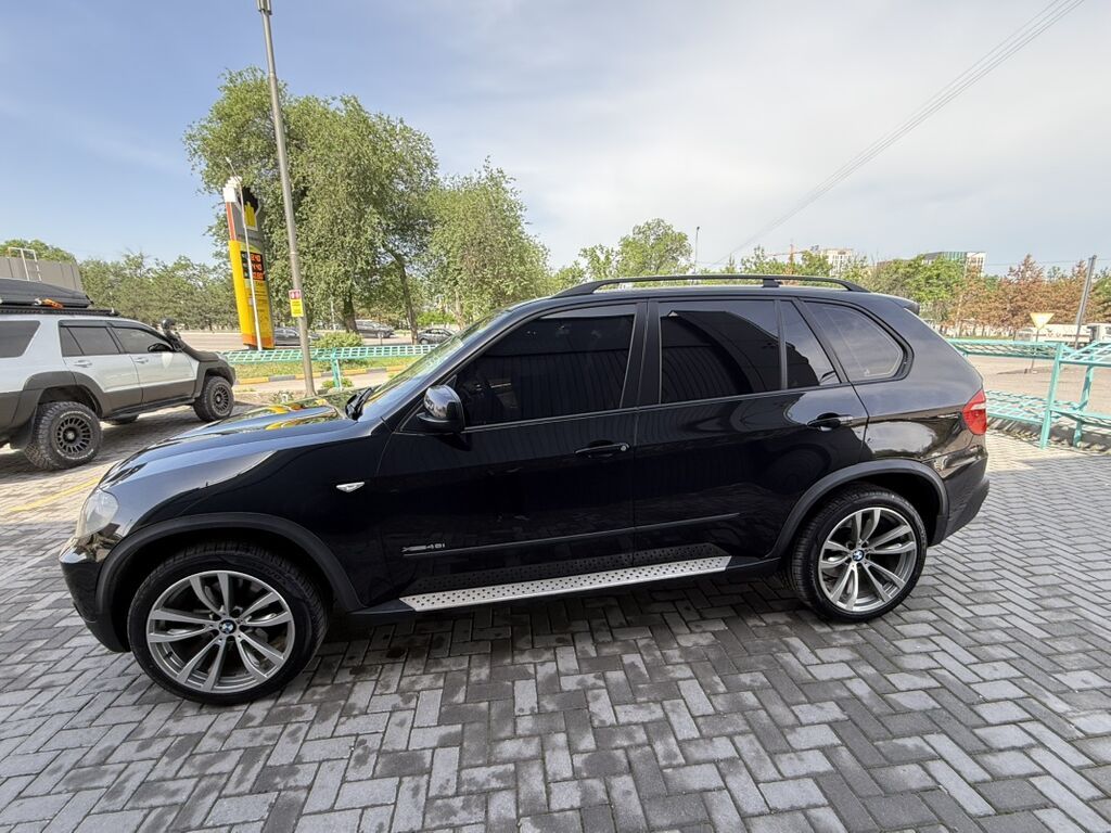BMW X5: 2009 г., 4.8 л, Автомат, Бензин, Кроссовер: фото 2