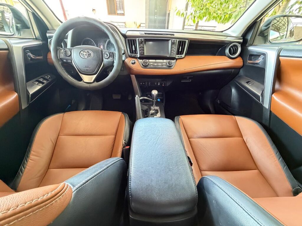 Toyota RAV4: 2015 г., 2.5 л, Автомат, Бензин, Кроссовер: фото 7