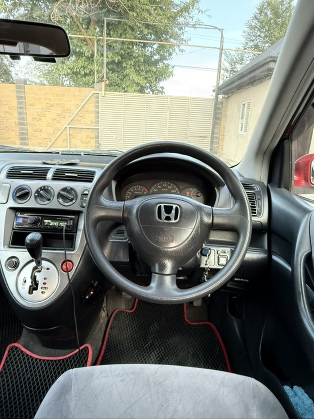 Honda Civic: 2002 г., Автомат, Бензин, Хэтчбэк: фото 6