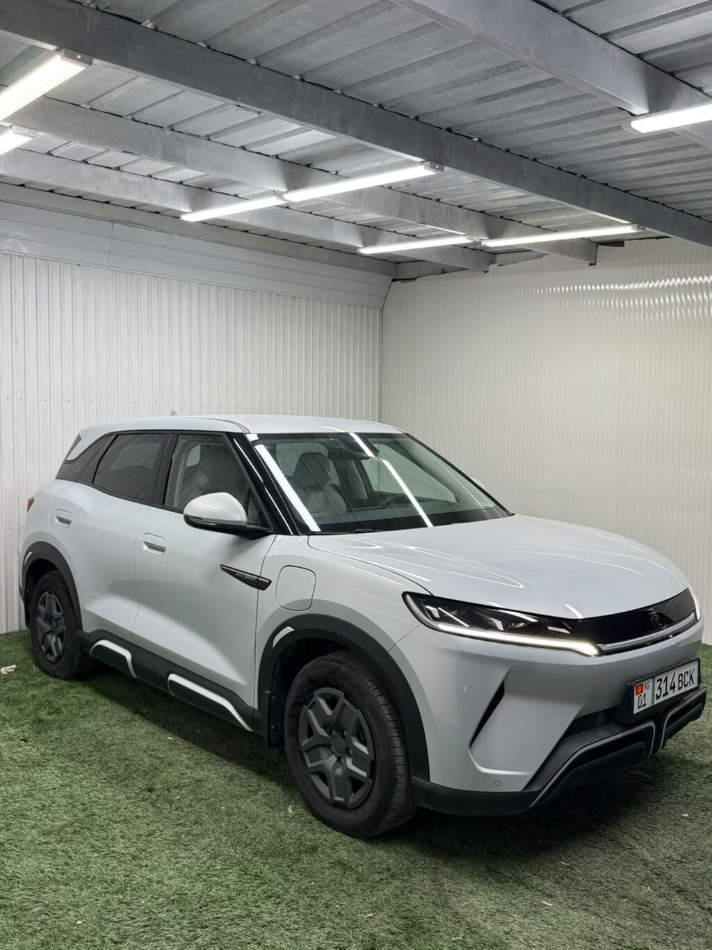 BYD Yuan Up: 2024 г., 0.1 л, Электромобиль, Кроссовер: фото 2