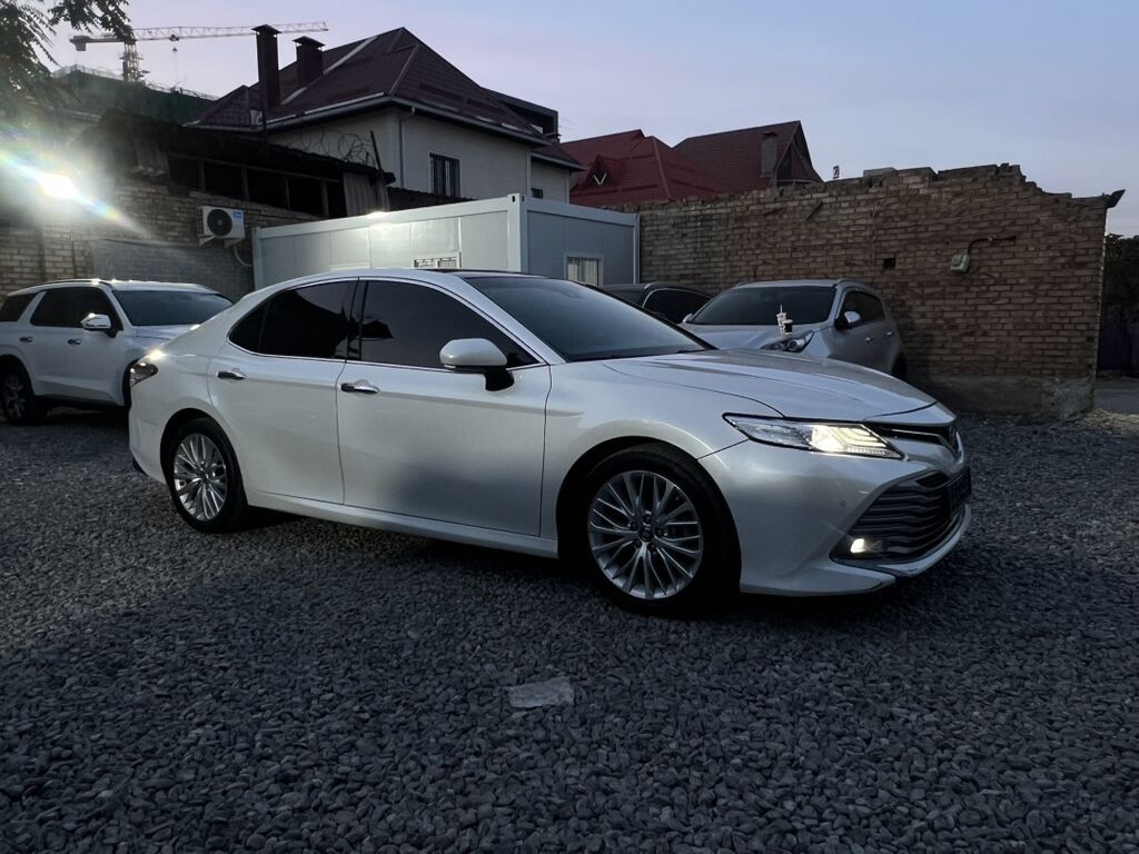Toyota Camry: 2019 г., 2.5 л, Автомат, Бензин, Седан: фото 3