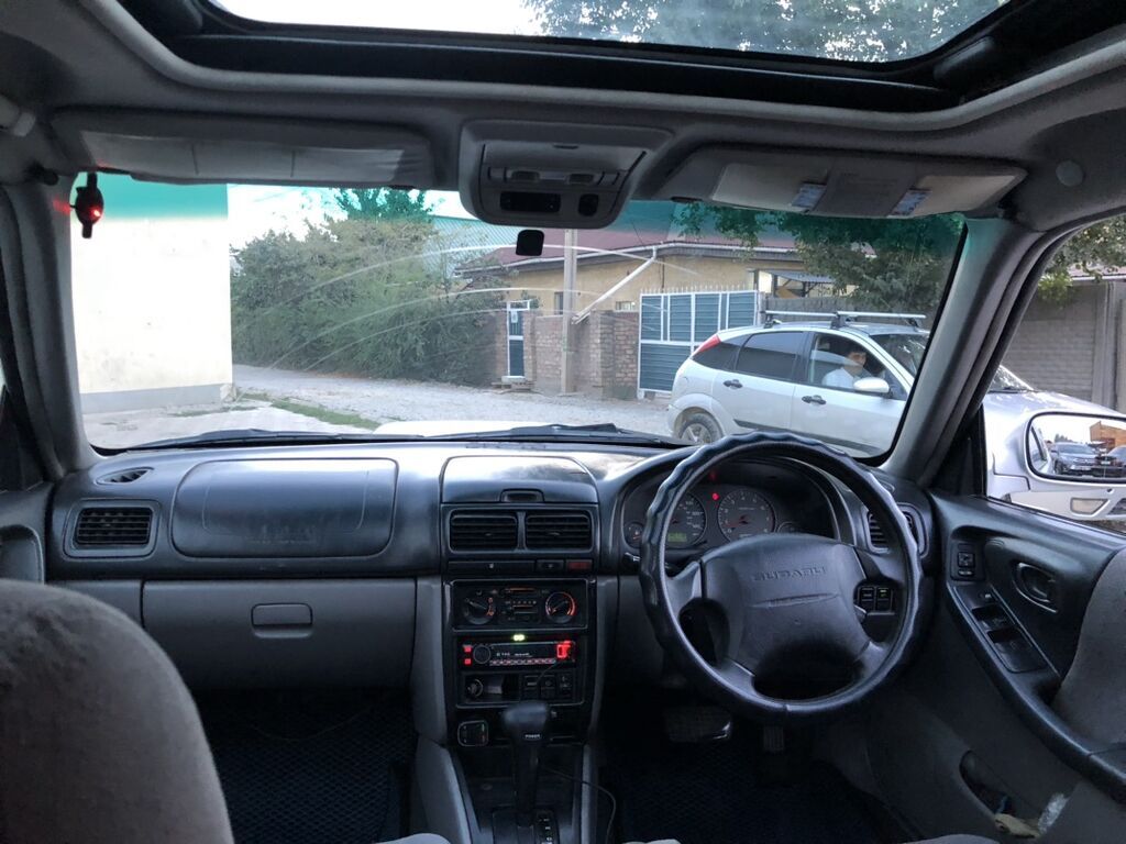 Subaru Forester: 2001 г., 2 л, Автомат, Газ, Кроссовер: фото 6