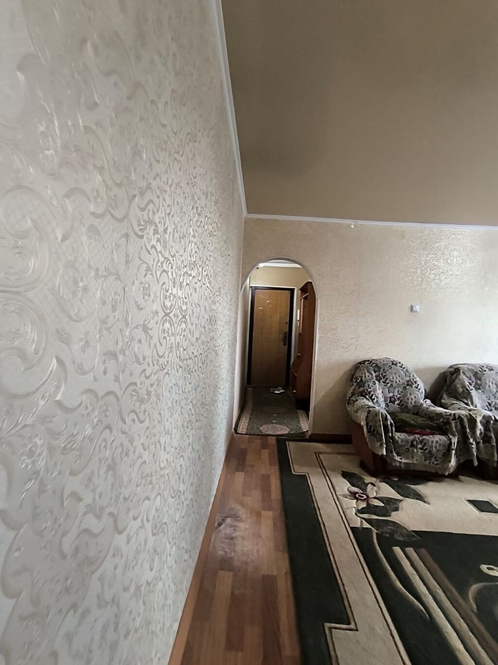 3 комнаты, 58 м², 104 серия, 4 этаж, Свежий ремонт: фото 2