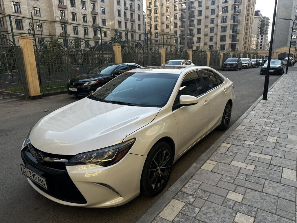 Toyota Camry: 2015 г., 3.5 л, Автомат, Бензин, Седан: фото 4