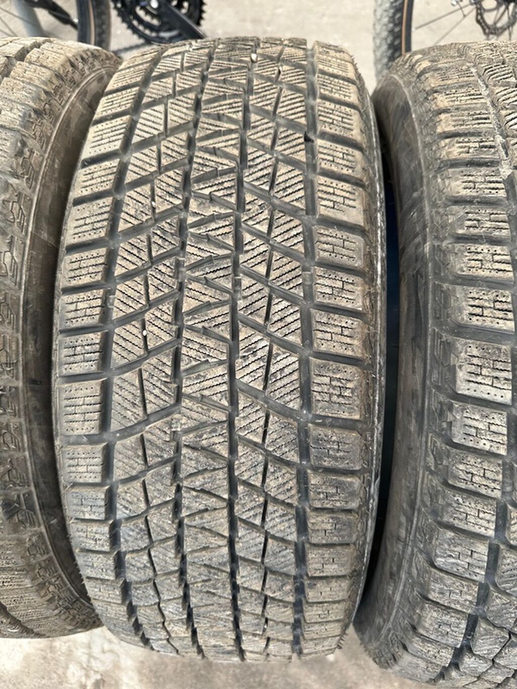 Продаю резину зима почти новая 3 шт 205/55/R16: фото 3