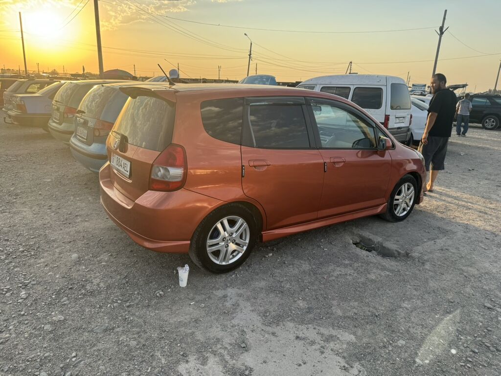 Honda Fit: 2008 г., 1.5 л, Автомат, Бензин, Хэтчбэк: фото 5