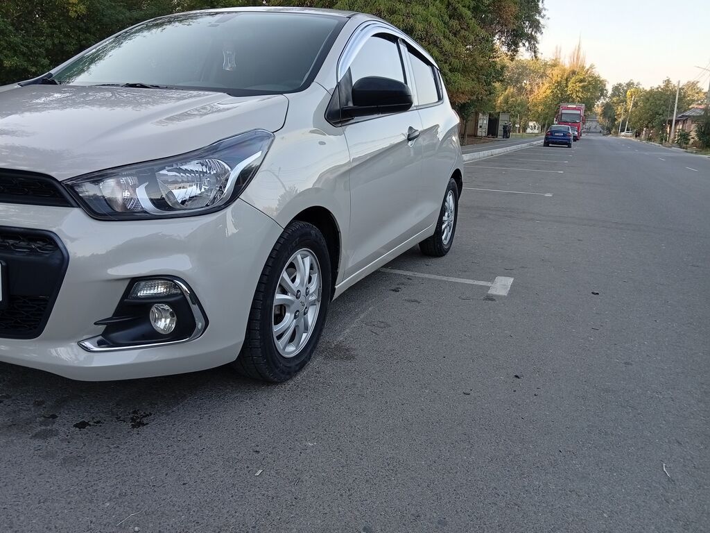 Chevrolet Spark: 2018 г., Автомат, Бензин: фото 2