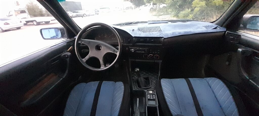 BMW 5 series: 1991 г., 2.5 л, Механика, Бензин, Седан — фото 3